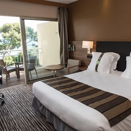 酒店 Luxotel