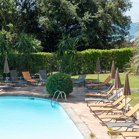 Hotel Luxotel 4*